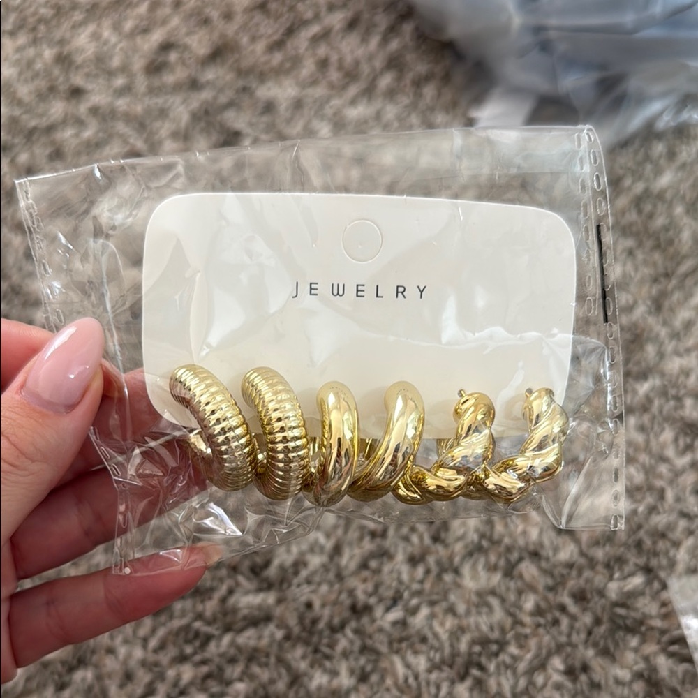 Gold Hoop Earrings Set